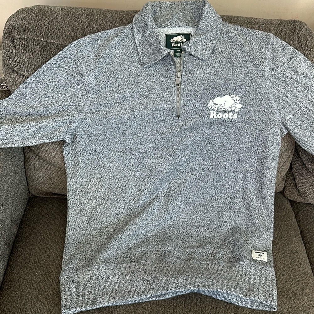 Roots Original Half Zip, size small